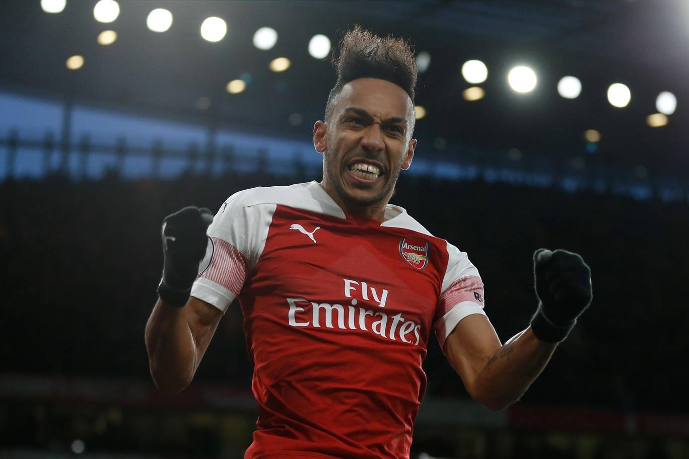 Napoli 0-1 Arsenal (0-3 agg), Chelsea 4-3 Slavia Praha (5-3 agg): Europa League semi-finals confirmed
