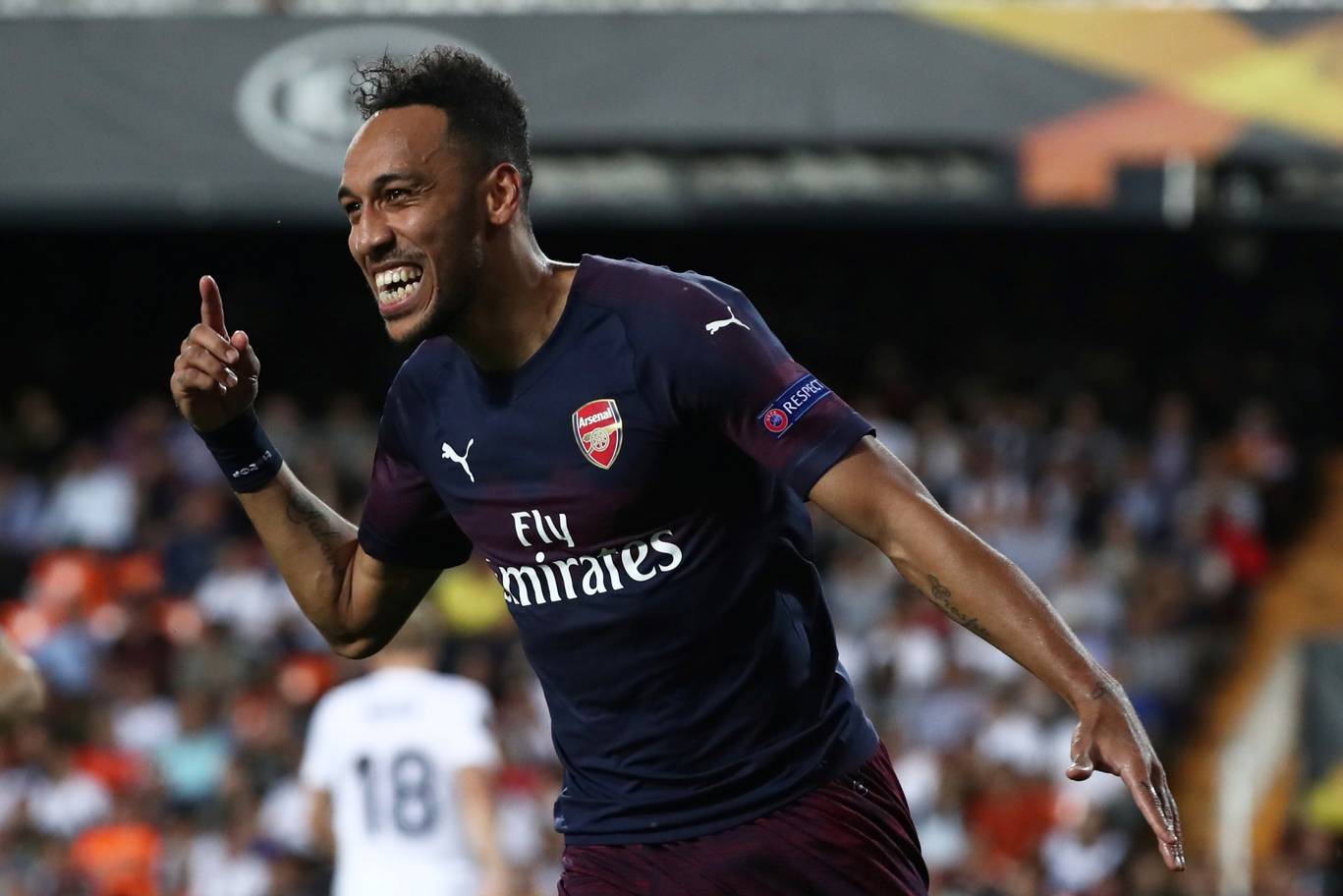 Valencia 2-4 Arsenal (3-7 agg): Arsenal through  to UEL Finals