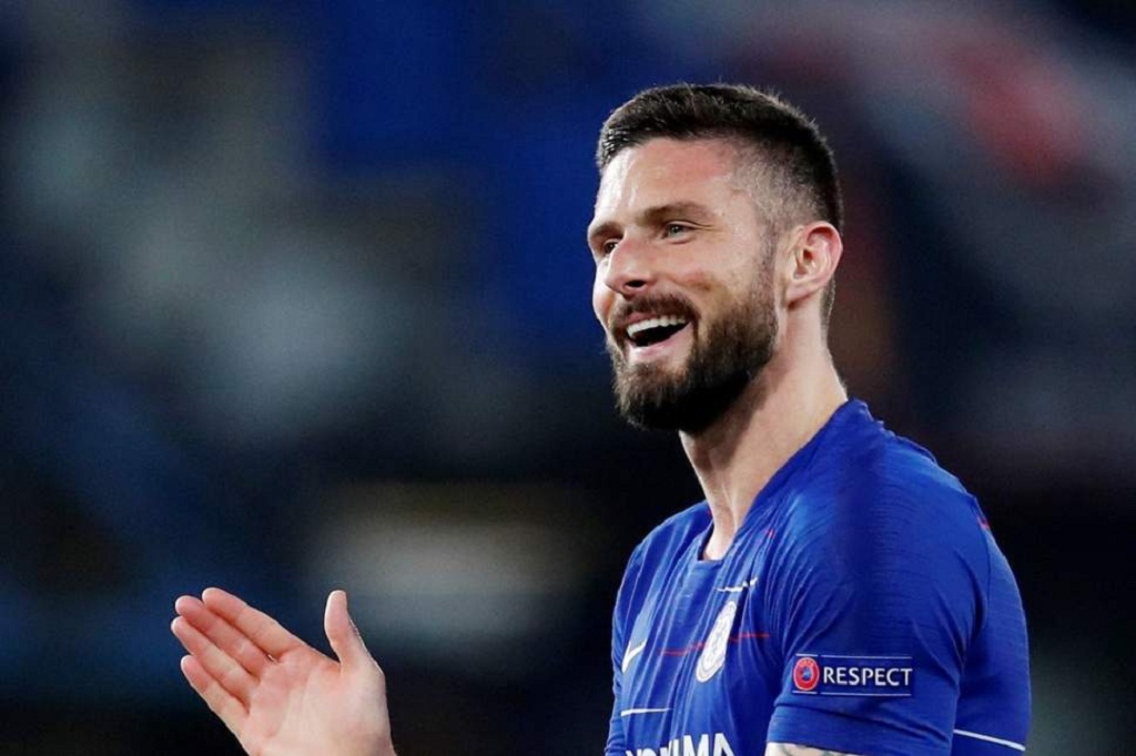 Olivier Giroud signs new contract extension with Chelsea