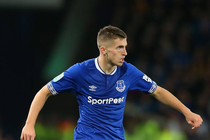 Jonjoe Kenny: A smart option for Evertons Sean Dyche