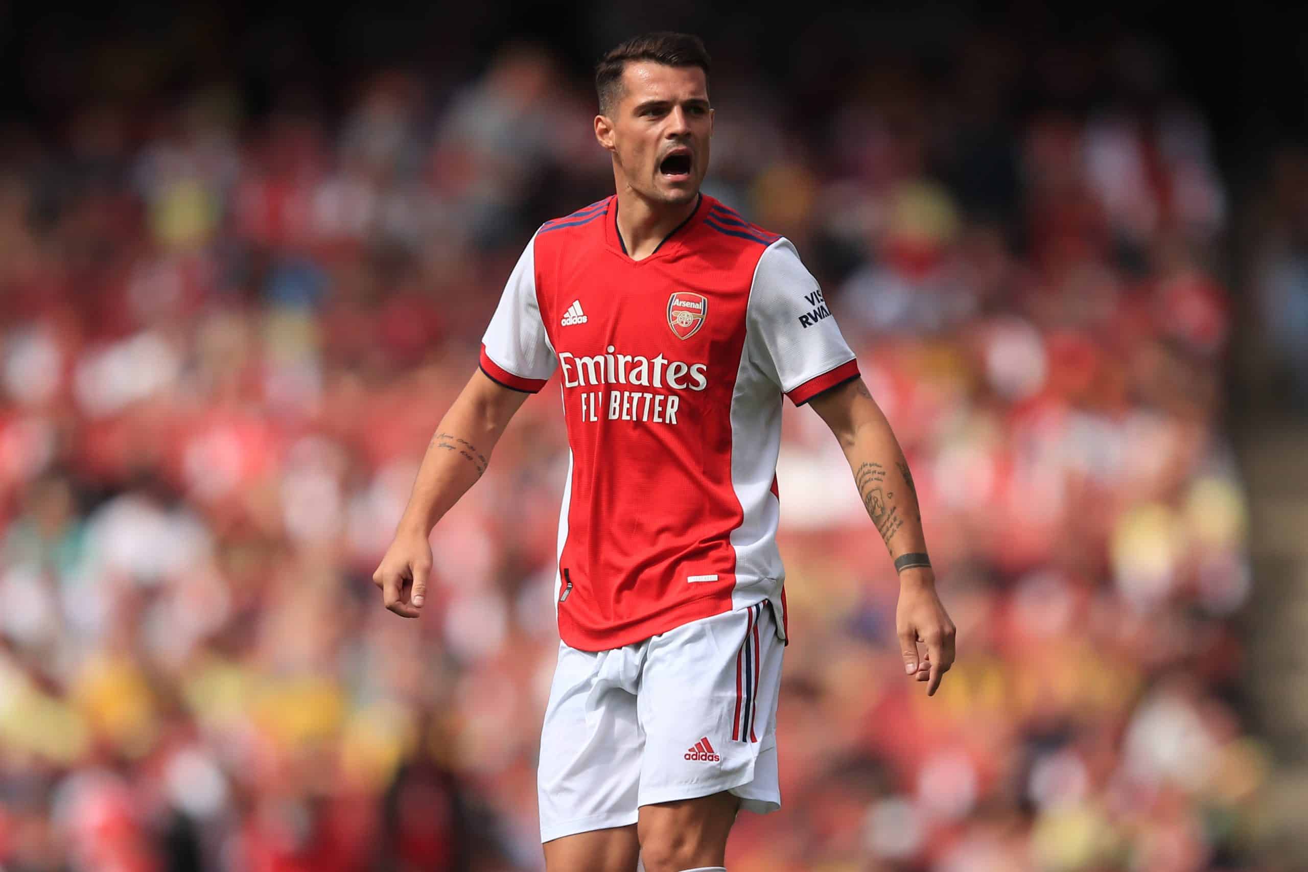 Granit Xhaka signs one-year contract extension until 2024