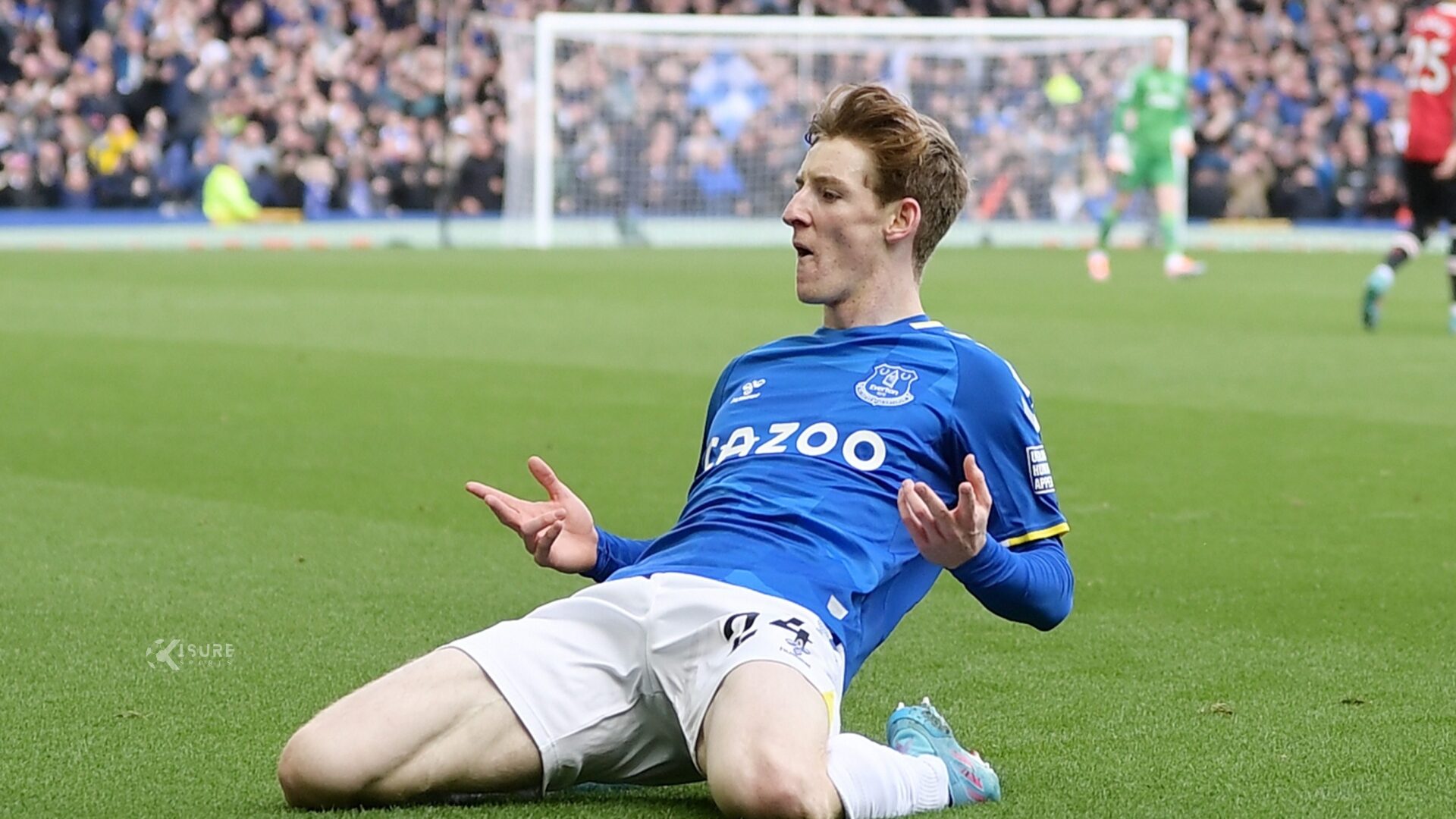 Chelsea are reportedly set to bid again for Everton attacker Anthony Gordon