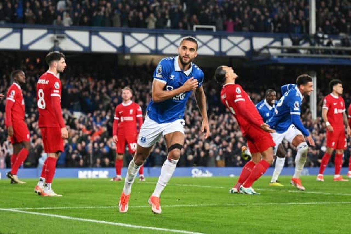 Liverpool's Title Hopes Crushed by Everton Derby Win