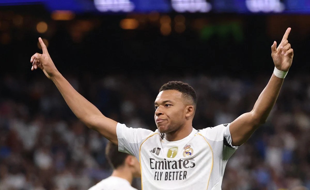 Mbappe and Bellingham Shine as Real Madrid Cruise Past Valencia to Go Seven Points Clear