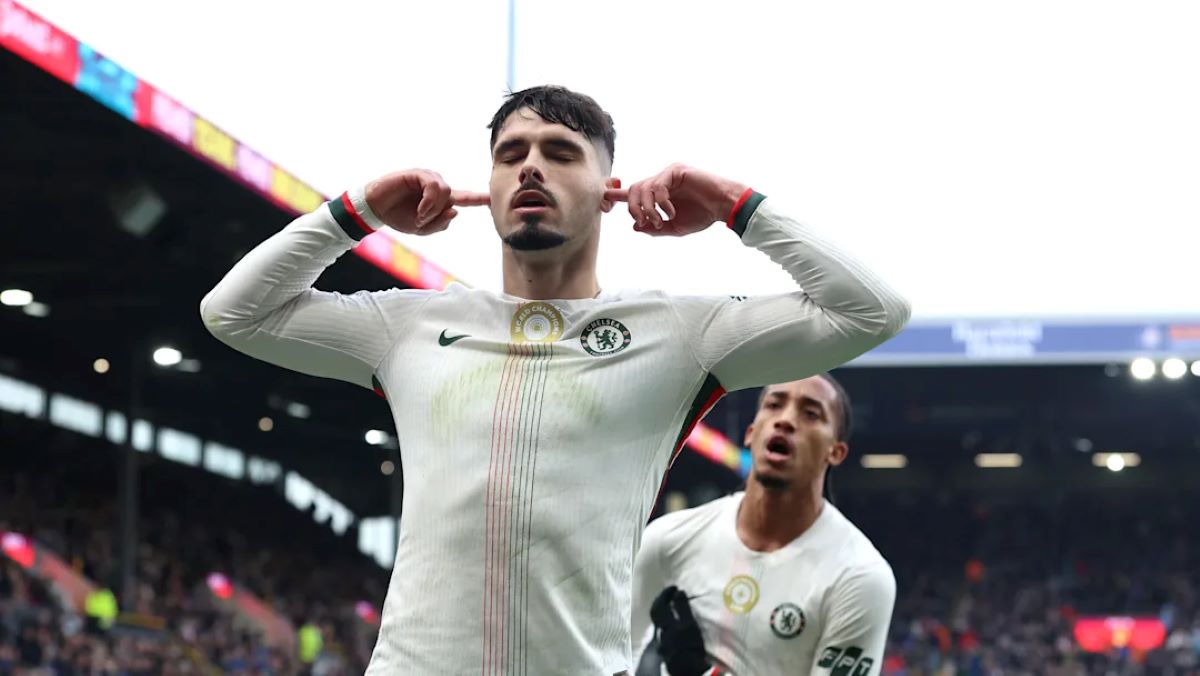 Barcelona Eye Pedro Neto, but Chelsea Set a Firm €80m Barrier