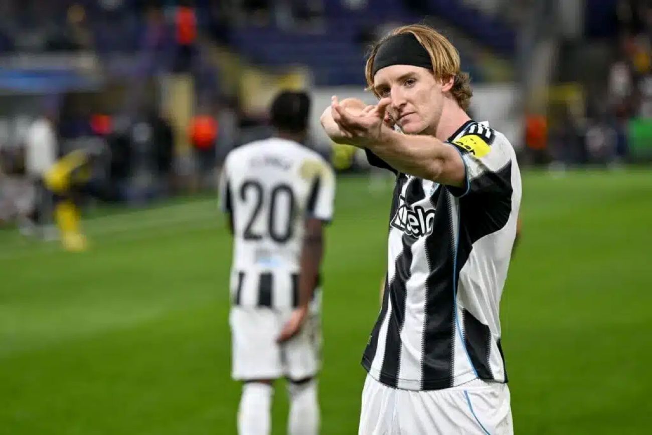 Late Grimaldo sting denies Newcastle win in BayArena thriller