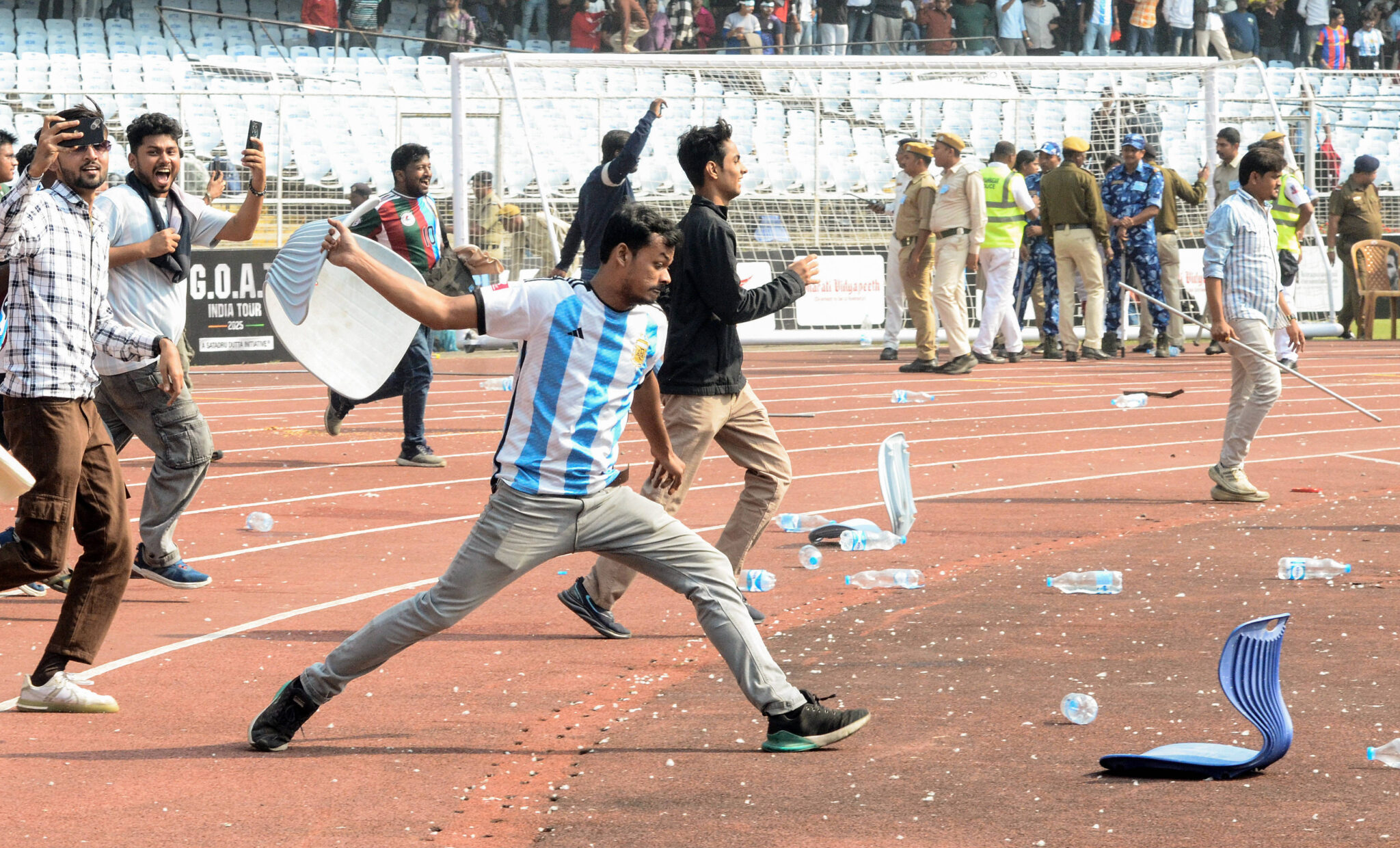 Fan Fury Erupts in Kolkata as Messi’s Long-Awaited India Appearance Turns Chaotic