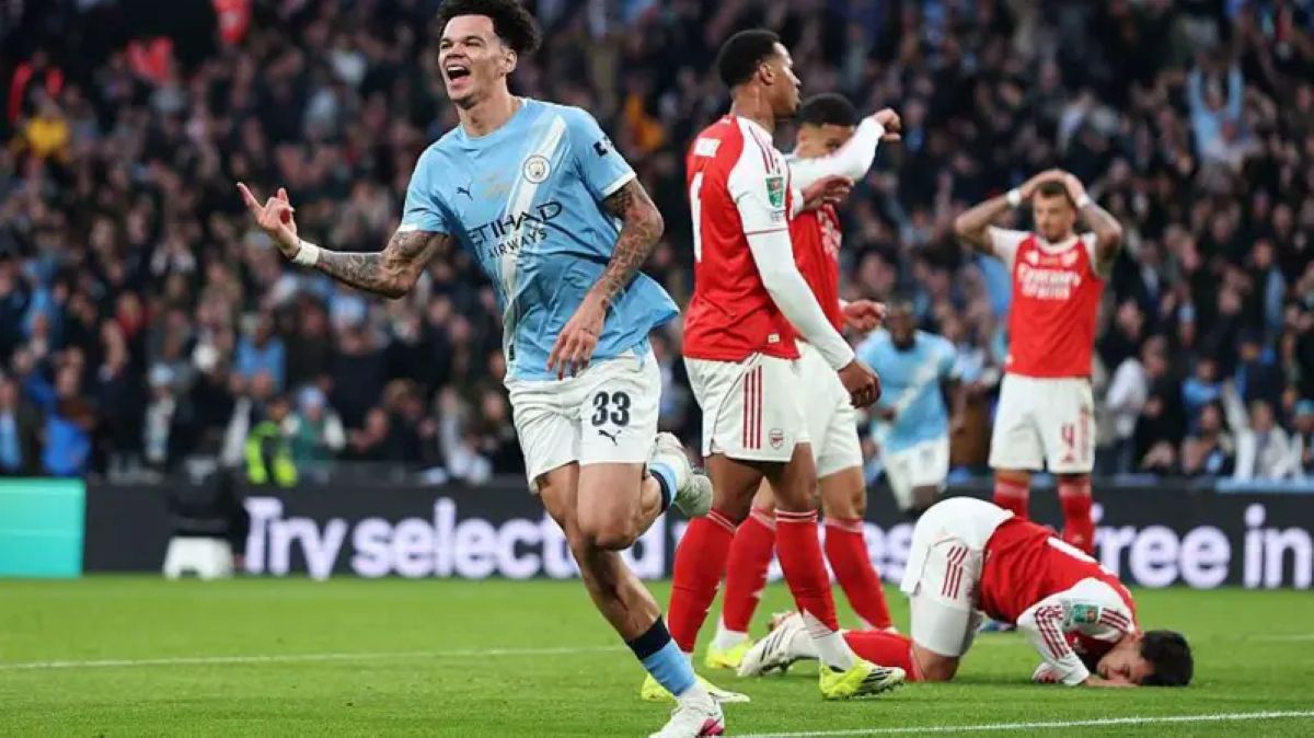 Manchester City Sink Arsenal To Lift EFL Cup